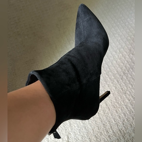 STEVE MADDEN suede booties 7M - Picture 5 of 6